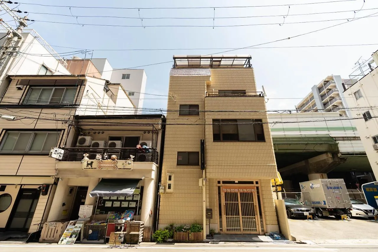 Apartmán 大阪道顿堀 铁甲猫の家