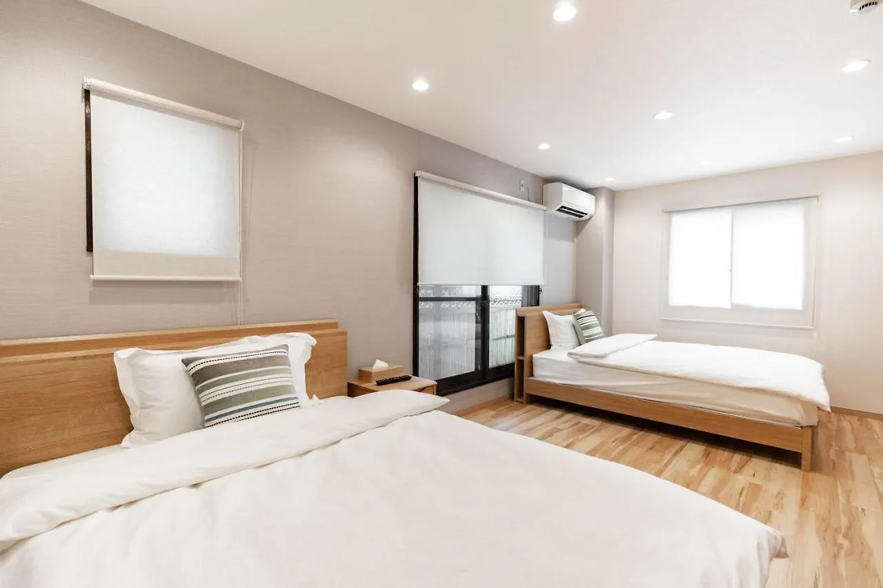 Apartmán 大阪道顿堀 铁甲猫の家 Ósaka